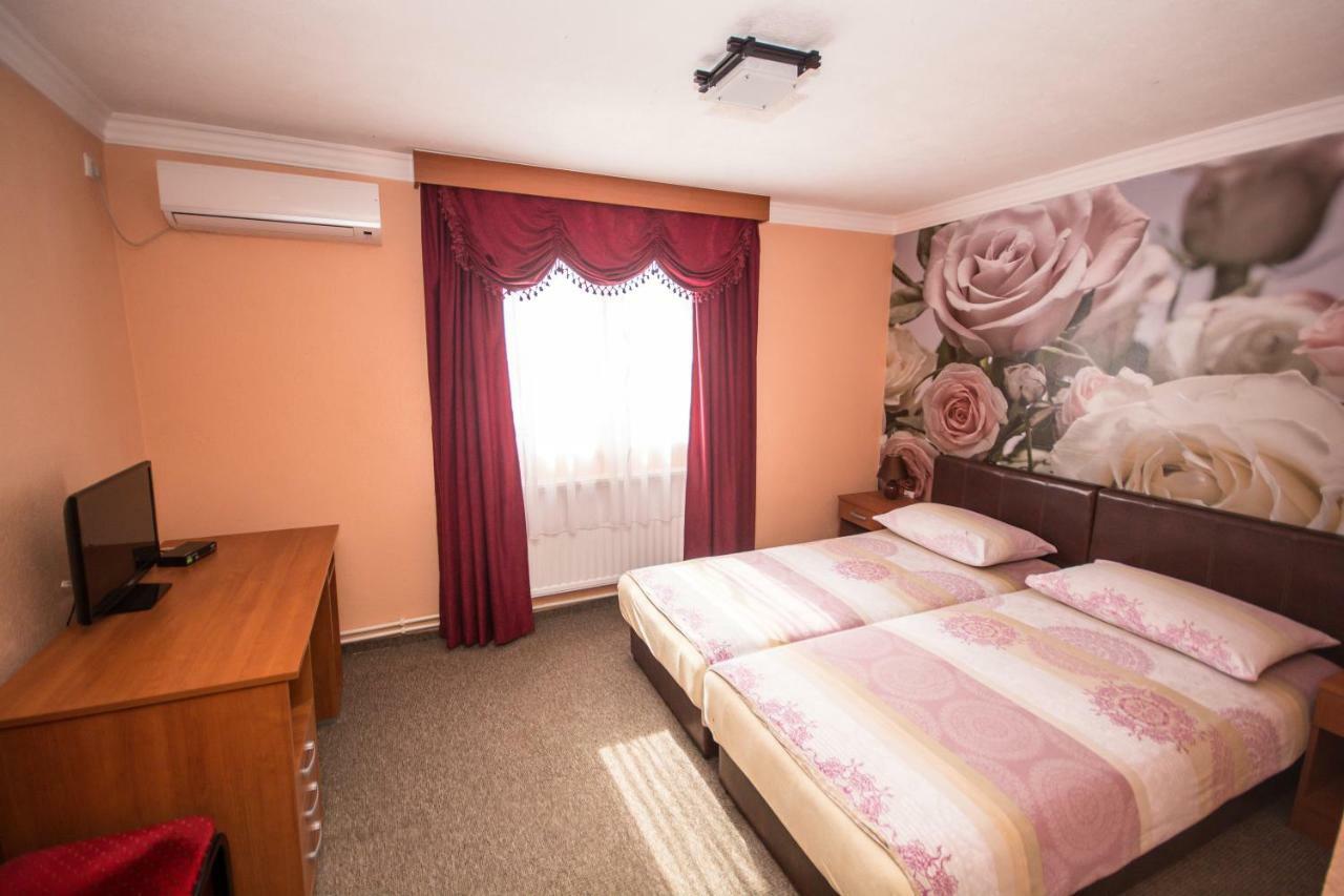 Hotel Drumski Raj Svilajnac Ngoại thất bức ảnh